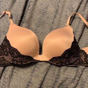 Victoria’s Secret 34C  push up